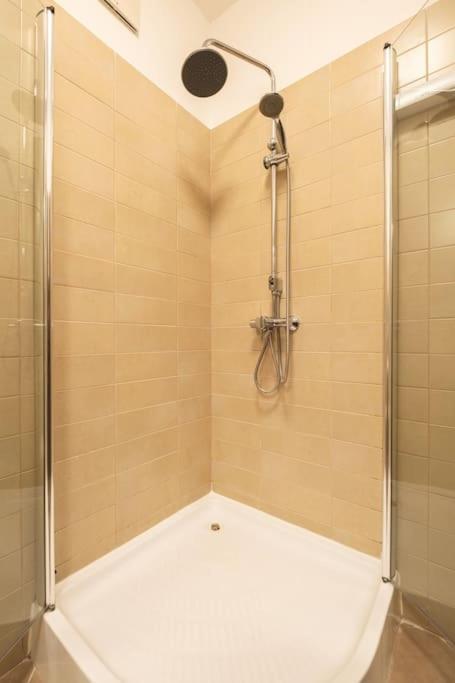 Apartman Bright Downtown Balcony Retreat Budapest